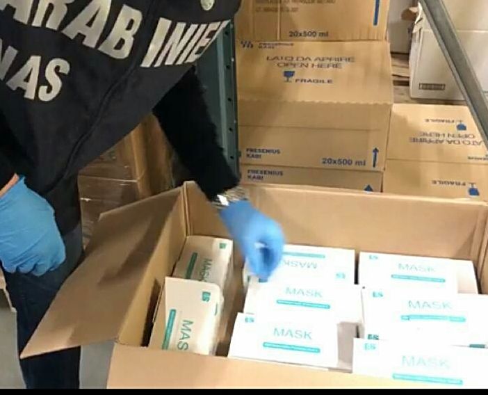 Pavia, blitz dei Nas: sequestrate 13mila mascherine importate dalla Cina
