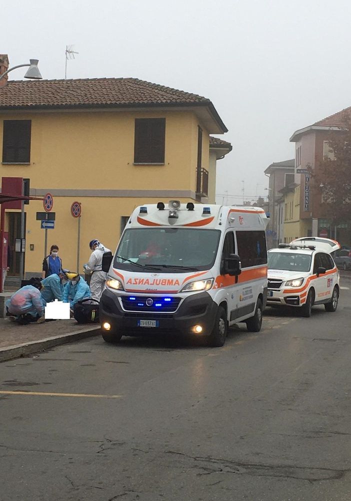 Sannazzaro: accusa un malore in via Mazzini, deceduto un 71enne