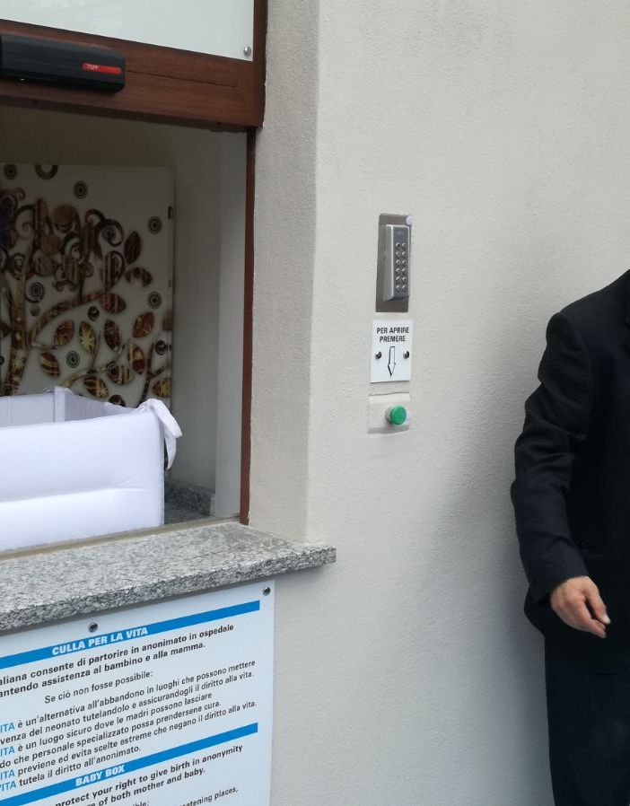 - FOTONOTIZIA - Inaugurata l'iniziativa una &quot;Culla per la vita&quot;