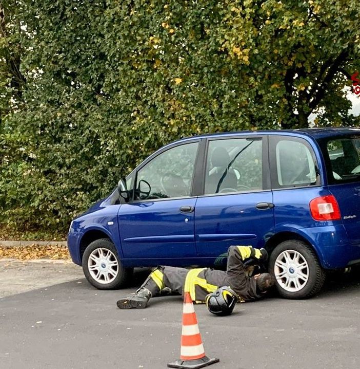 Dorno: fuga di gas da un auto ferma all'autogrill sulla Milano-Genova, i vigili del fuoco evitano il peggio
