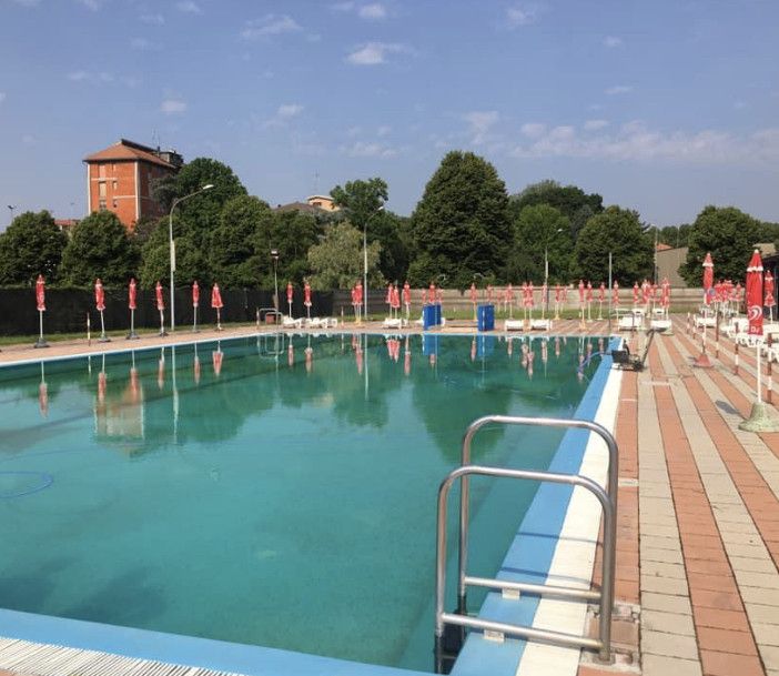 Mortara, è alle porte il momento della prova costume. La piscina all’aperto riapre sabato