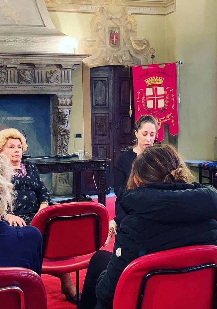 Gambolò, pomeriggio con la scrittrice Minarelli. L’assessore Bologna: “E’ stato come se fossimo in famiglia”