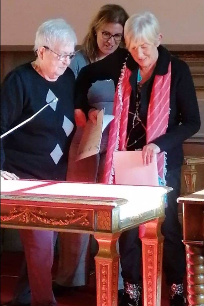 Pavia, premiate le donne che “ce l’hanno fatta”. Tra queste la direttrice della casa di riposo di Galliavola ed una sua ospite