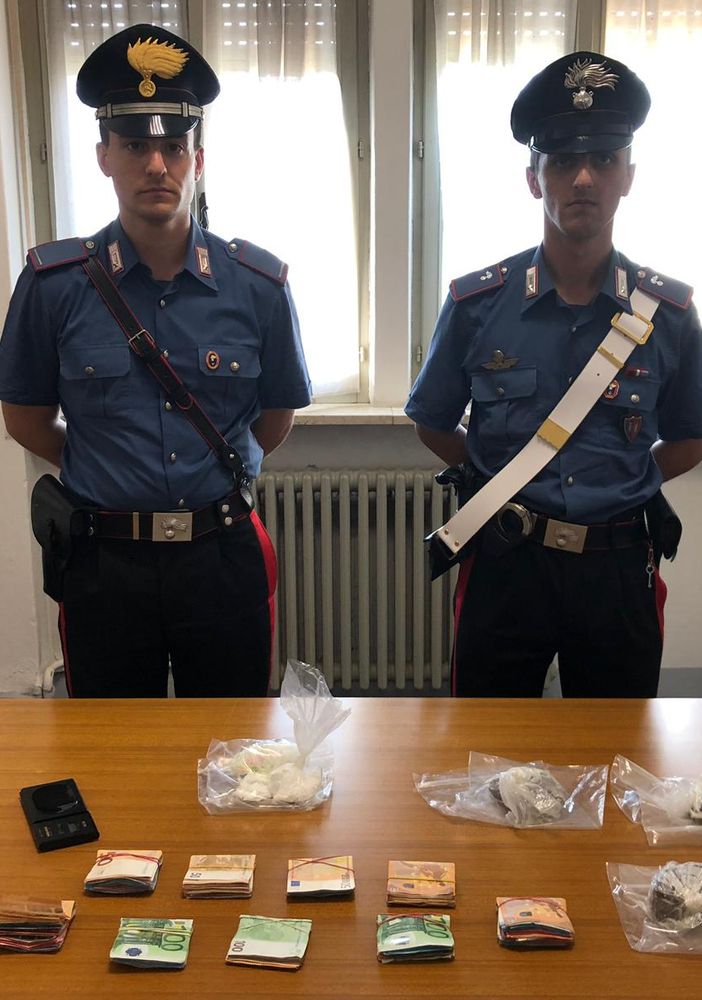 Spacciavano nei campi vicino a Candia, in manette tre uomini