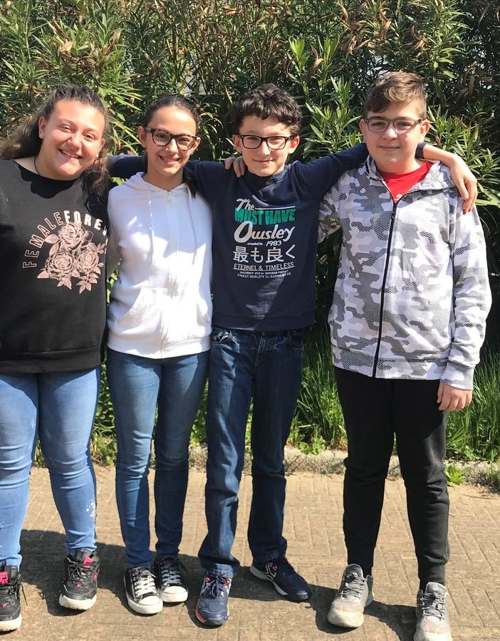 Garlasco, alcuni alunni della scuola media scrivono insieme alla propria insegnante un piccolo racconto