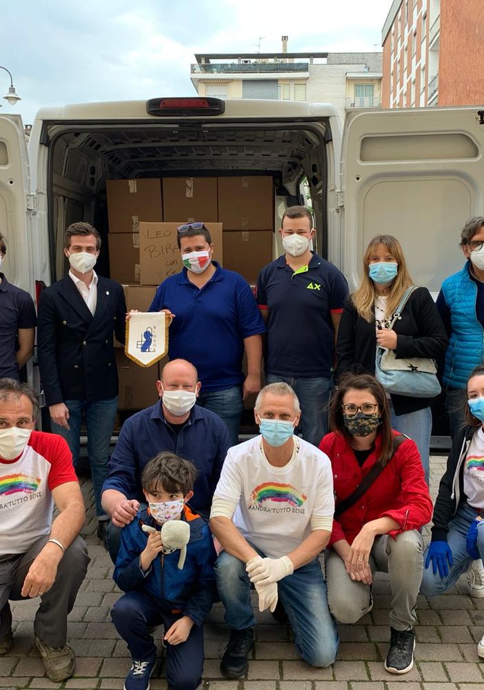 Robbio, il Leo Club Biraga dona 50 pacchi alimentari al comune. Sono già stati consegnati