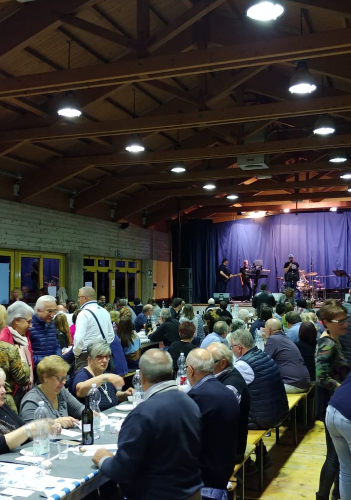 Garlasco, notevoli consensi e partecipazione per l’ottava sagra del “Pursé Negar”. Registrato il tutto esaurito per le due sere al bocciodromo