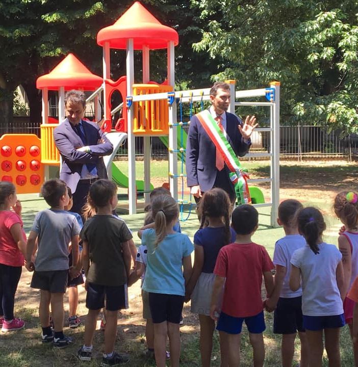 - FOTONOTIZIA -  Vigevano: inaugurati tre nuovi giochi per i più piccoli nei parchi cittadini