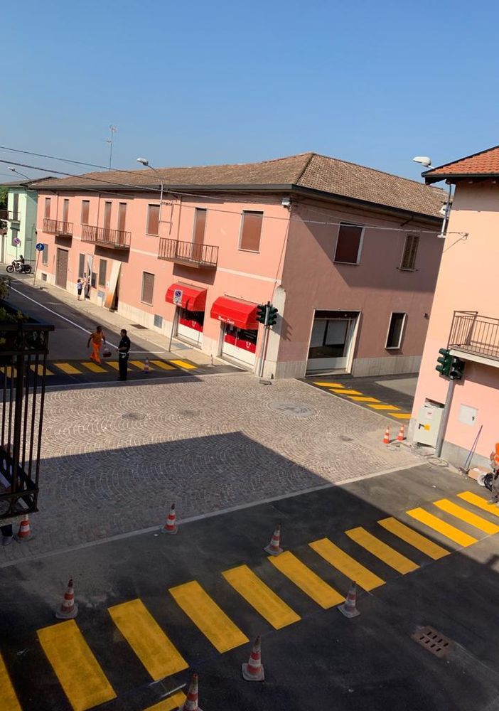 Gambolò, effettuata la segnaletica orizzontale all’incrocio dell’ex “semaforo sospeso”