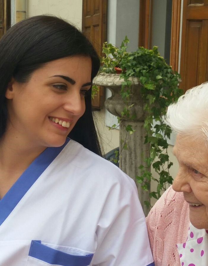 Residenze sanitarie per anziani: il gruppo “Sereni Orizzonti” cerca urgentemente 350 operatori a tempo pieno e altri 1.200 part time