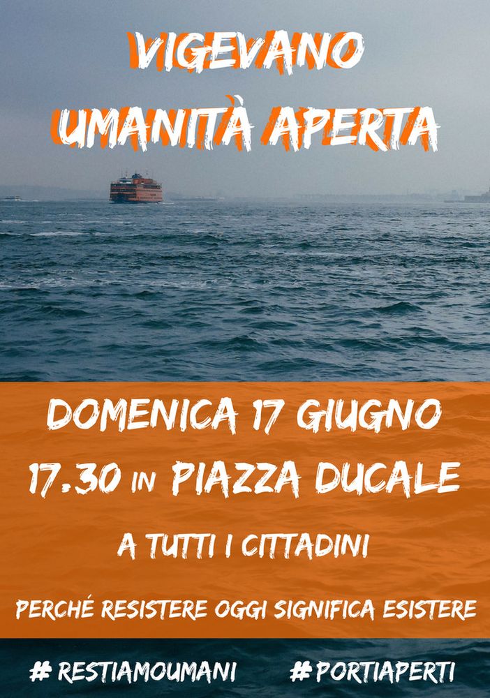 Vigevano, il Presidio di Libera in Piazza Ducale per manifestare in favore dell'immigrazione