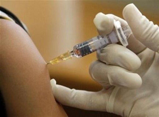 Niente vaccino, niente asilo: e arriva la Volante