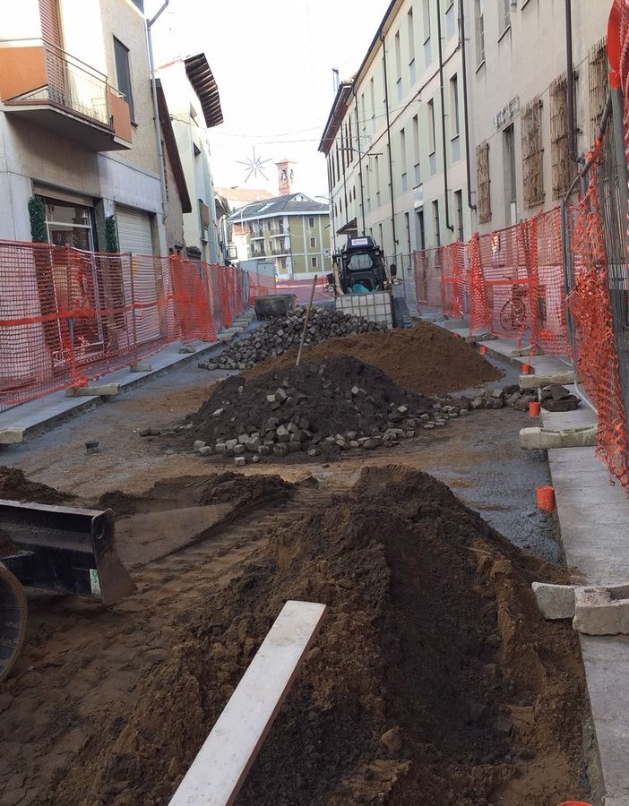 Robbio, agli sgoccioli i lavori in via Marconi. Tempistiche lunghe per le condizioni meteorologiche avverse