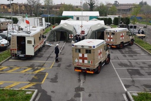 In soccorso a Bergamo arrivano gli Alpini: ospedale da campo con trecento posti letto e cento persone impiegate