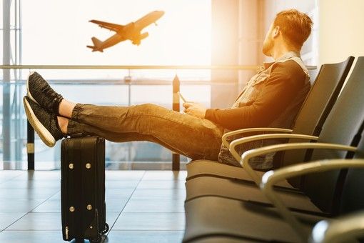Trasporto aereo, da domani il bagaglio a mano torna in cabina