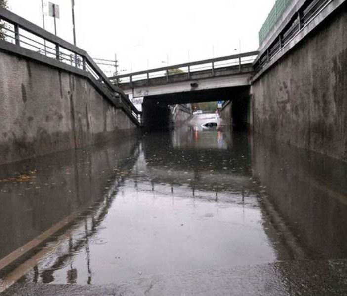 Allagamenti lungo la ‘Laghi’ e verso l’A4, diverse linee ferroviarie sotto stress