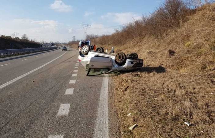 Auto ribaltata sulla Boffalora-Malpensa tra Cuggiono e Castano, ferita una donna