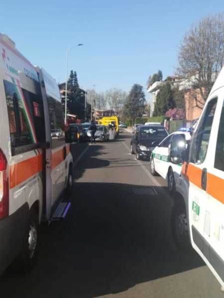 Incidente a Buccinasco: cinque bambini coinvolti, per fortuna tutti in codice verde