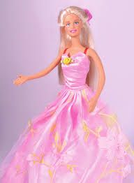 Gambolò, la Barbie compie 60 anni. Festa al Salone Litta con tanto di esposizione di abiti da sposa