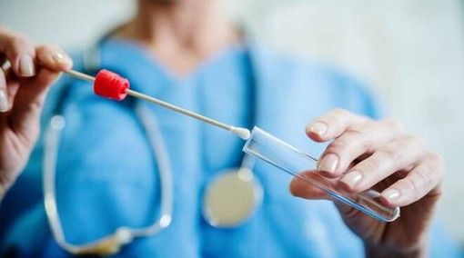 Coronavirus, raddoppia il numero di tamponi in Lombardia. Monti: «Abbiamo attivato altri laboratori per passare a diecimila test giornalieri»