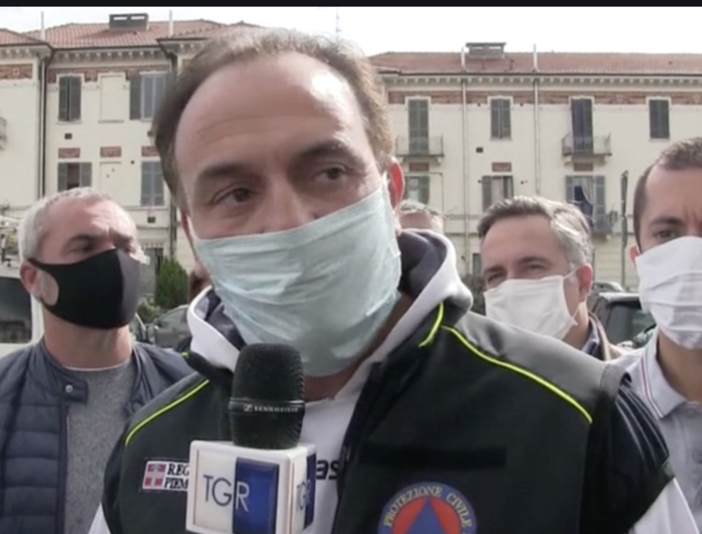 Piemonte pronto a diventare Zona Arancione: riapertura in vista per i negozi ma non per scuole, bar e ristoranti
