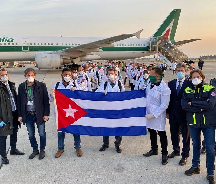 Da Cuba per aiutare la Lombardia 52 medici e infermieri: il racconto e le emozionanti immagini dell'imprenditore Valter Rosso