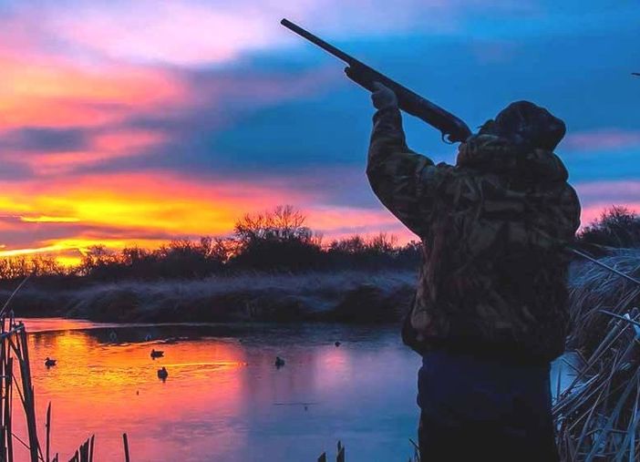 Il Coronavirus ferma anche caccia e pesca