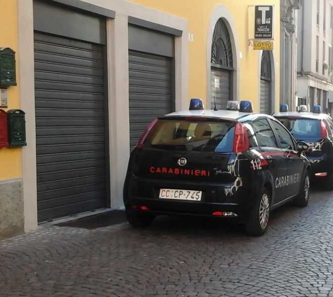 Abbiategrasso, ladri in appartamento in via Vespucci