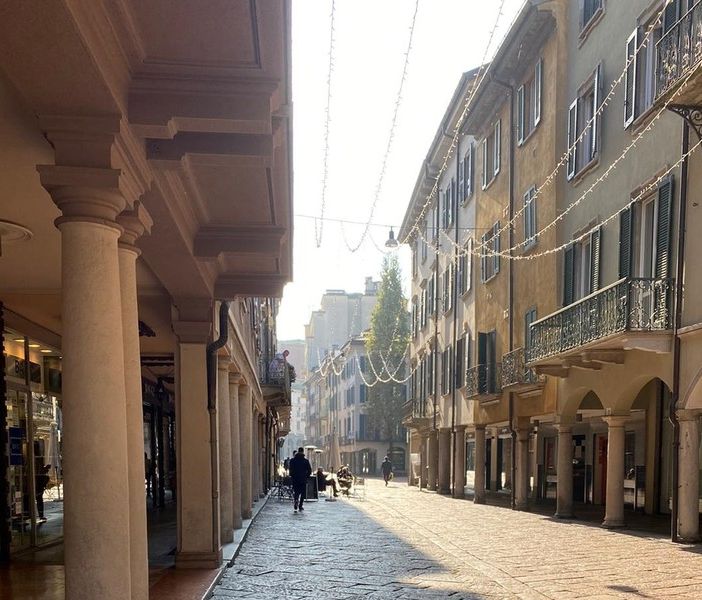 Cosa posso e non posso fare in zona arancione? Le Faq del governo con tutte le risposte sulle nuove regole in Lombardia, a partire da negozi e spostamenti