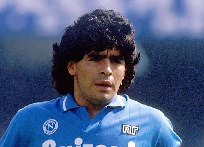 E' morto Diego Armando Maradona, il calcio perde la sua leggenda