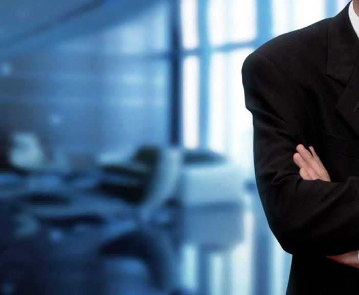 Fase 2, riapertura aziende: datore lavoro a rischio responsabilità civile e penale se il lavoratore si ammala in azienda