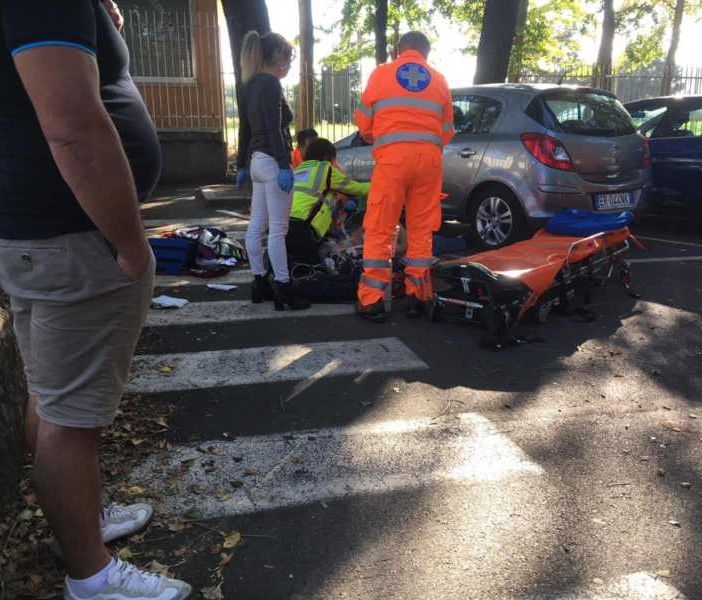 Magenta: arresto cardiaco davanti all’ospedale Fornaroli, ripreso grazie alle manovre rianimatorie
