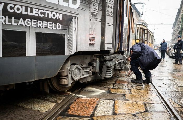 Tram deraglia a Milano: nessun ferito