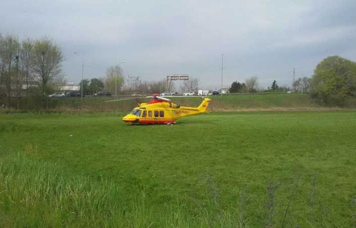 Abbiategrasso: pedone investito in via Pavia, è in prognosi riservata