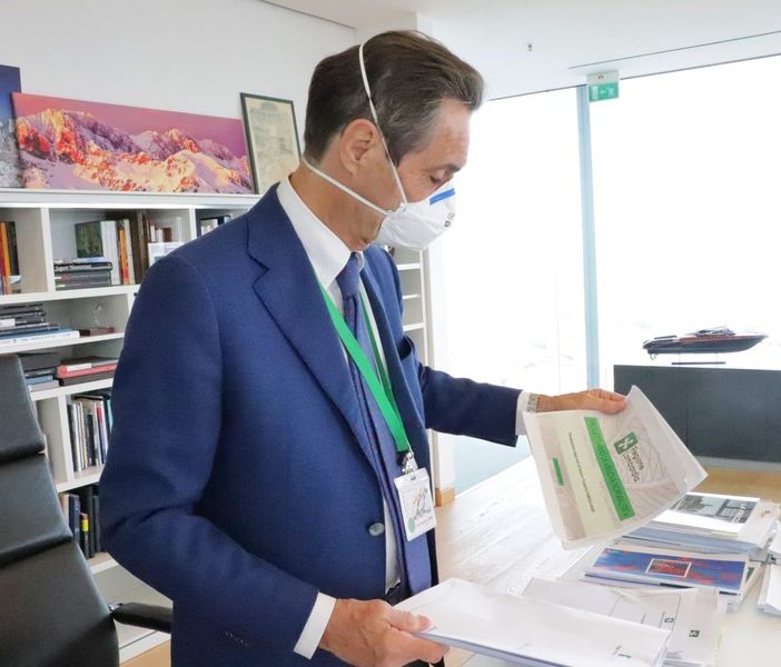 Fontana: «Da lunedì tamponi rapidi a disposizione di Ats e Asst»