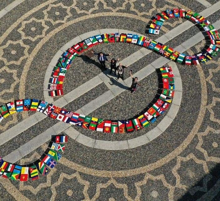 Vigevano, presentata &quot;La Bandiera del Mondo 1+1=3&quot;