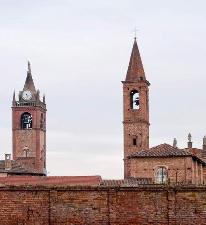 Pieve del Cairo: Don Luca Discacciati questa sera reciterà un rosario in suffragio di tutte le vittime e del personale sanitario