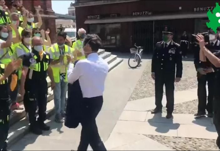 VIDEO. Fontana si commuove davanti agli uomini della protezione civile di Codogno: «Siete la parte migliore di noi»