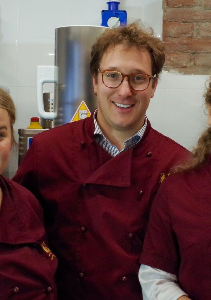 Sandor fra Giulia Beitone a sx chef pasticcera e la sorella Michelle a dx
