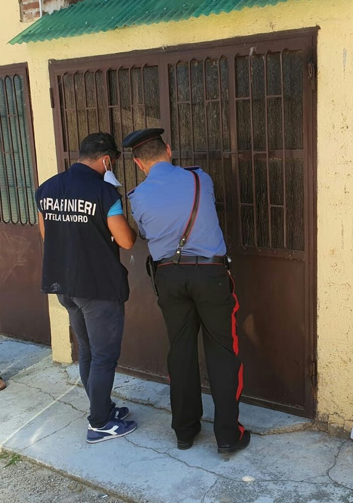 Pavese: blitz in una ditta di materie plastiche, sequestrati locali non a norma