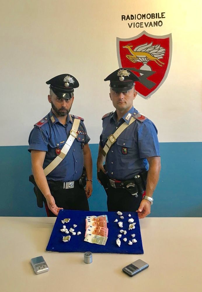 Vigevano: deteneva e spacciava sostanze stupefacenti, arrestato un 16 enne