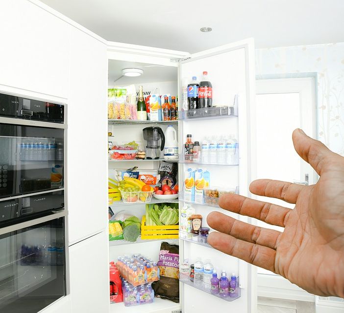 Come disporre e conservare gli alimenti in frigorifero in modo corretto