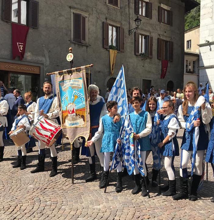 FOTOGALLERY - Doppio impegno estivo a Gromo e a Mortara per i giovani alfieri ducali
