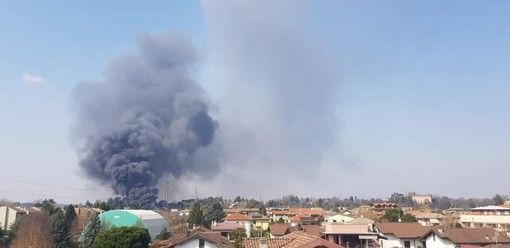 Gallarate: &quot;Avete rotto con le fake news, vi denunceremo&quot;. Incendio in ditta, ecco la verità