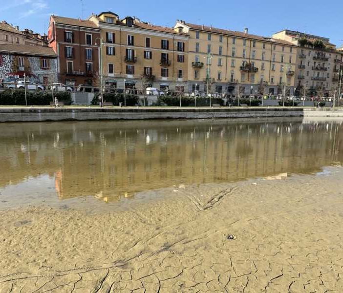 Lunedì 25 marzo tornerà l’acqua nel Naviglio. E intanto in Darsena recuperate una ventina di biciclette !
