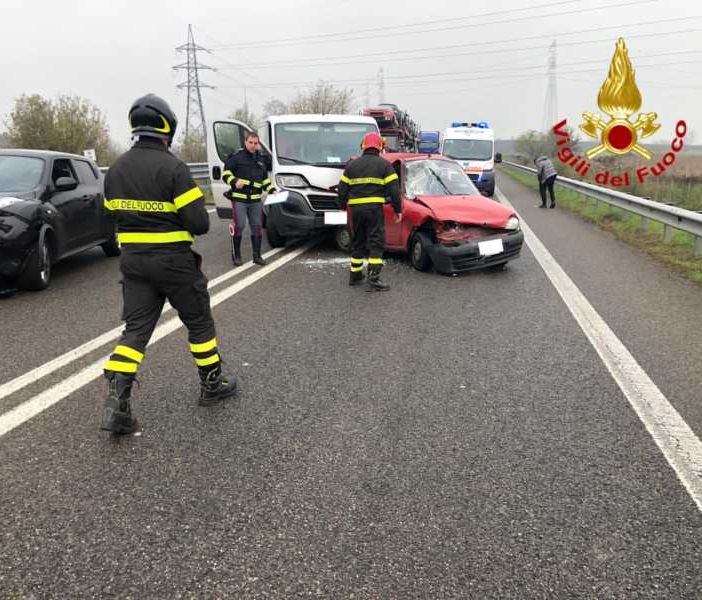 Scontro sulla Boffalora Malpensa, tra Magenta e Marcallo: due feriti, strada chiusa