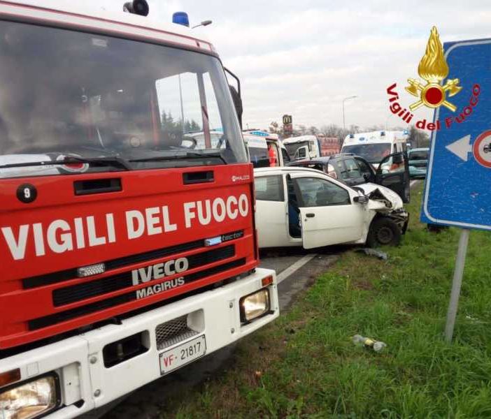 Sedriano: grave incidente sulla ex SS11, tre feriti