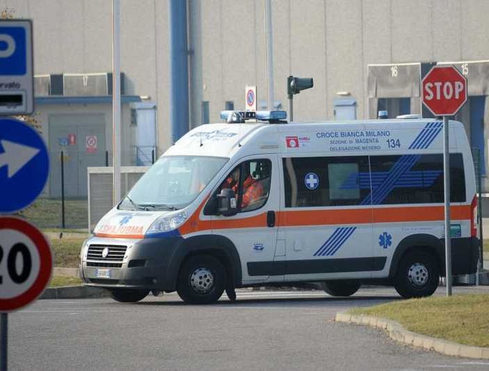 Bernate Ticino: infortunio sul lavoro, operaio subisce l’amputazione delle falangi di tre dita della mano