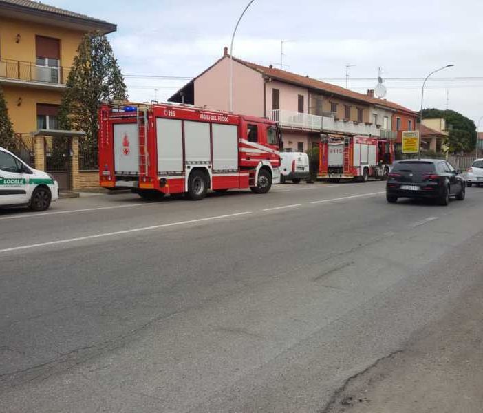 Corbetta: grave infortunio per un giardiniere, piede incastrato nella moto zappa