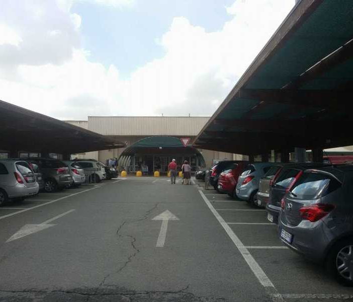 Magenta: ladri all’Iper nella notte, prendono di mira il reparto di elettronica dell’Unieuro